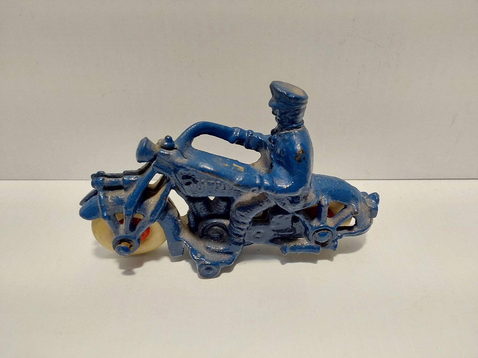 cast iron Champion motorcycle: 5" long