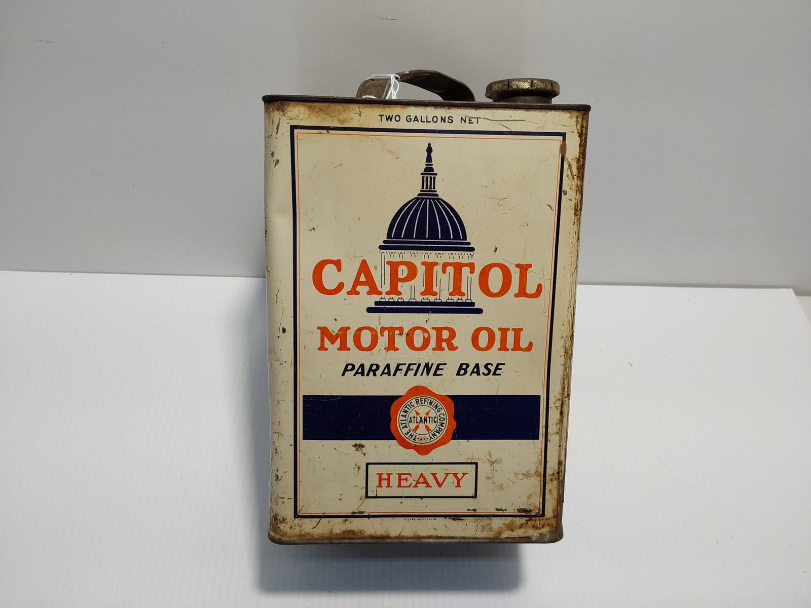 Capitol motor oil can: 2 gallon can