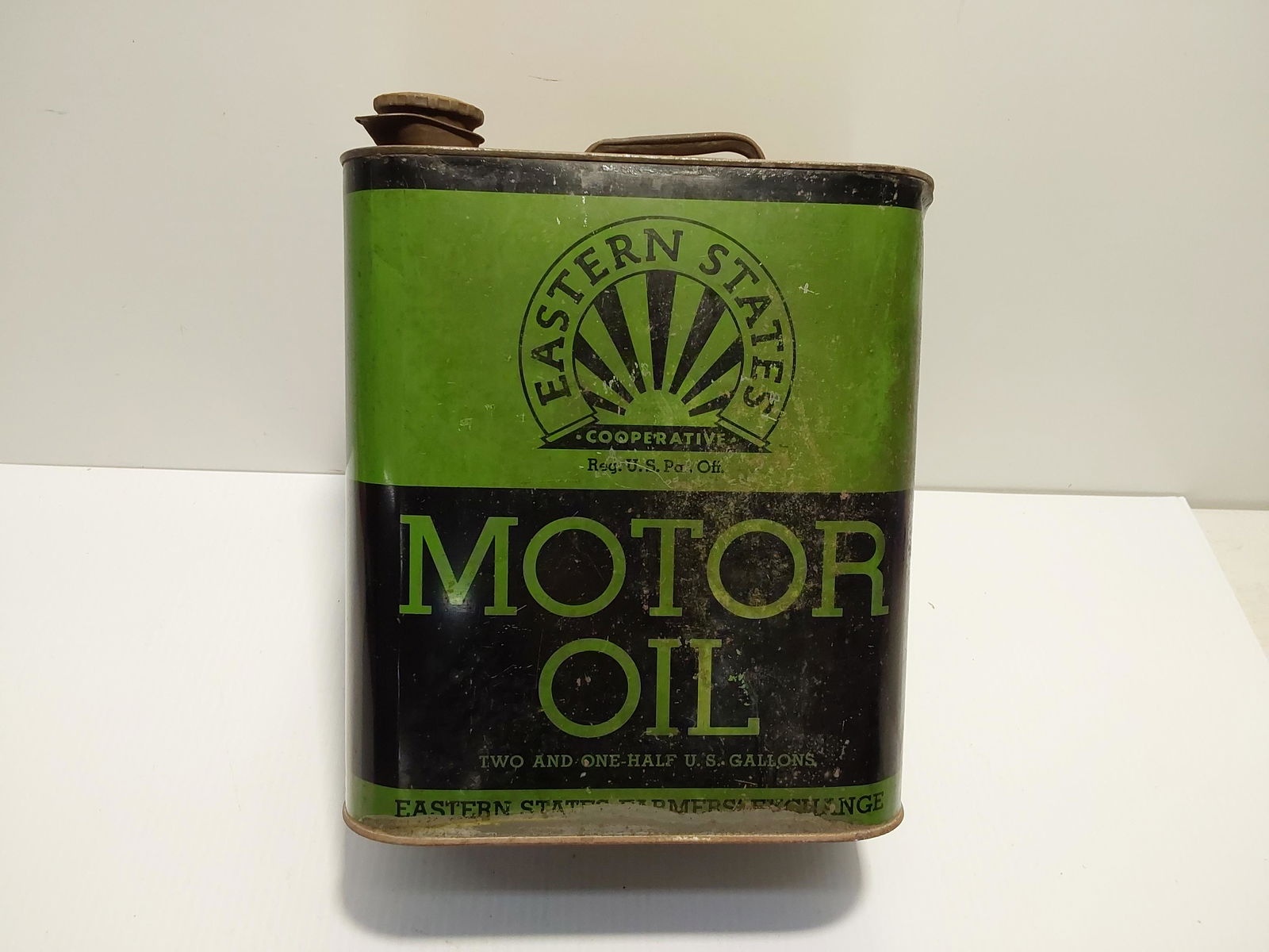 Eastern States oil can (1 of 2)