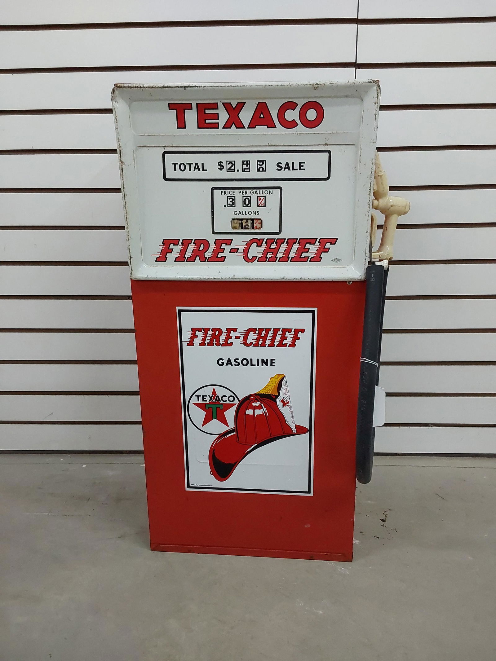 Fire Chief Texaco gas pump for pedal cars (1 of 4)