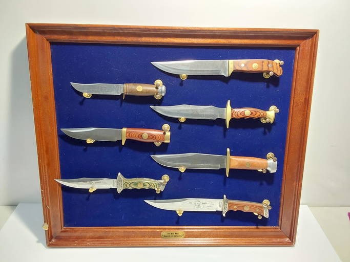 The Wild West Bowie Knife Display