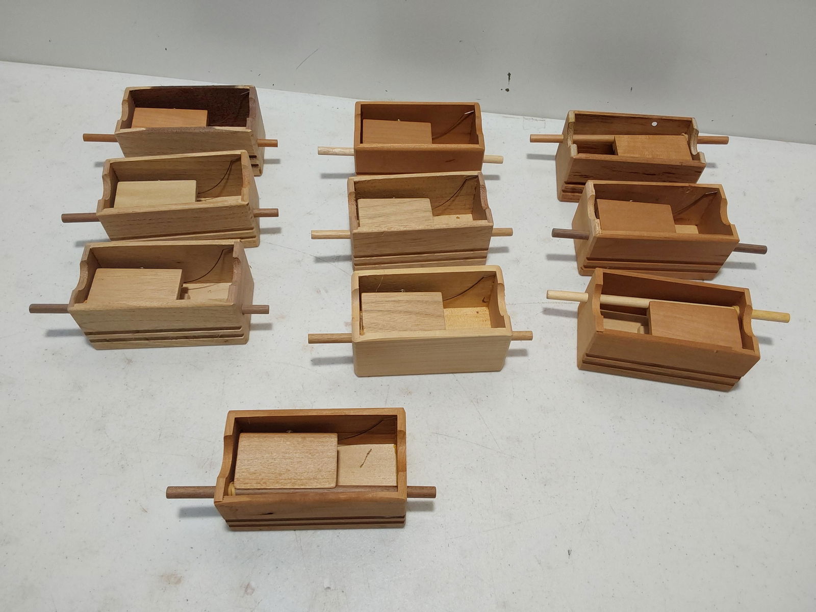 (10) Dick Burt Handmade Push Pin Turkey Calls Auction