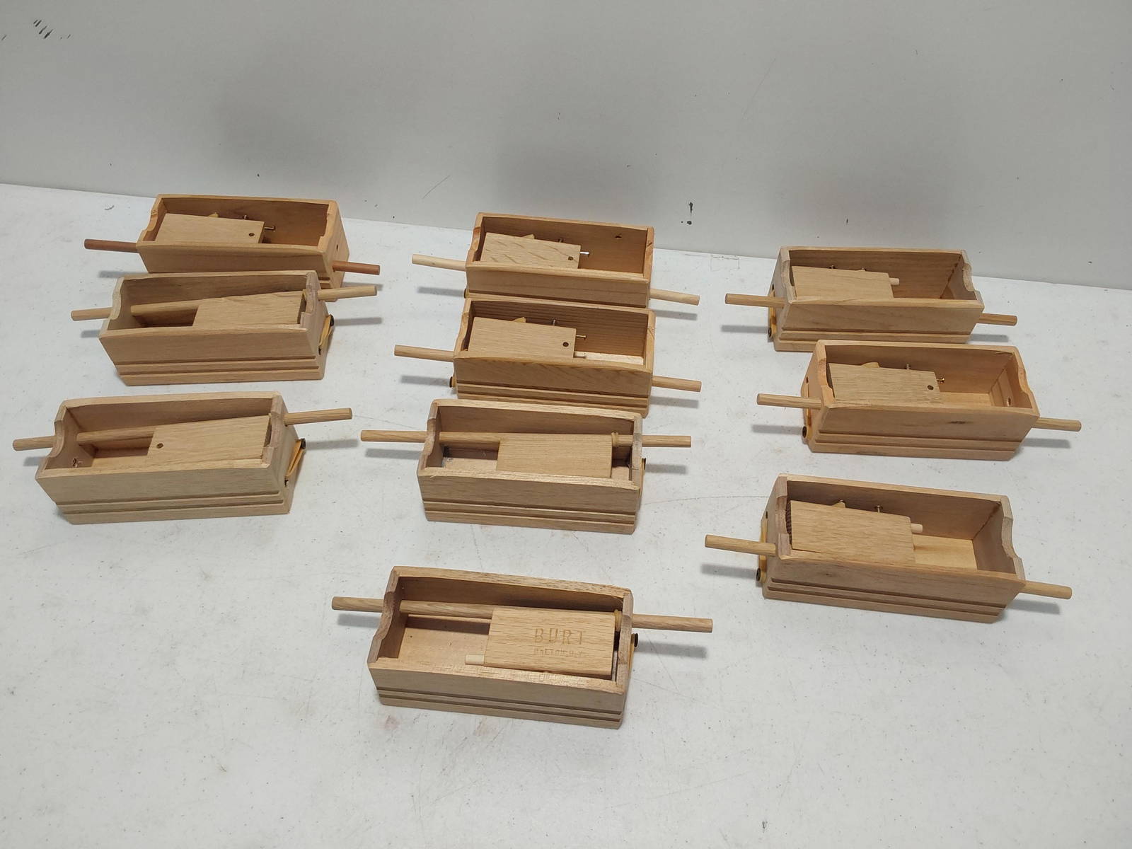 (10) Dick Burt Handmade Push Pin Turkey Calls Auction