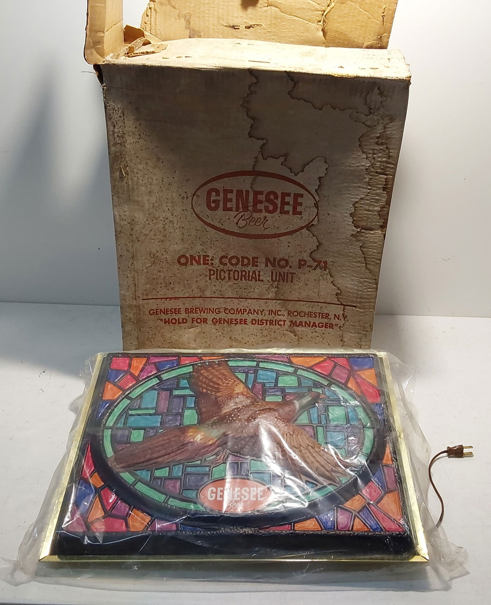 NOS Genesee Beer light up sign (1 of 3)