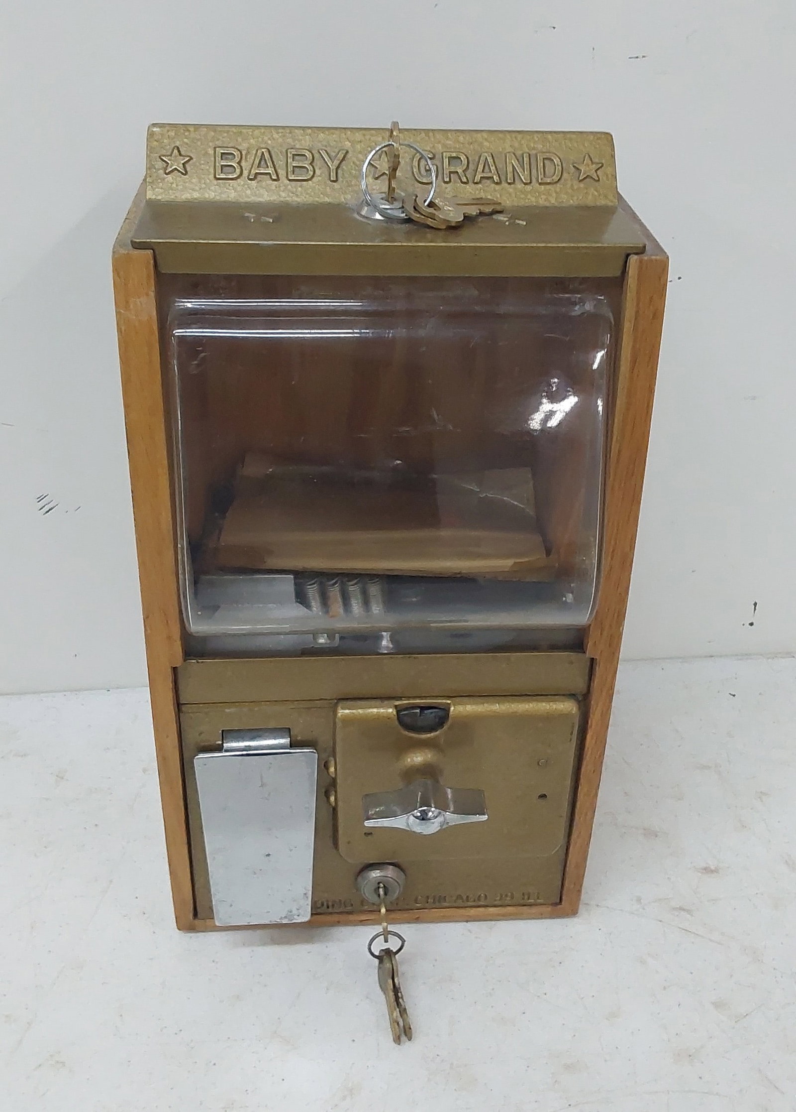 Baby Grand vending machine: 7" wide x 13" high with keys