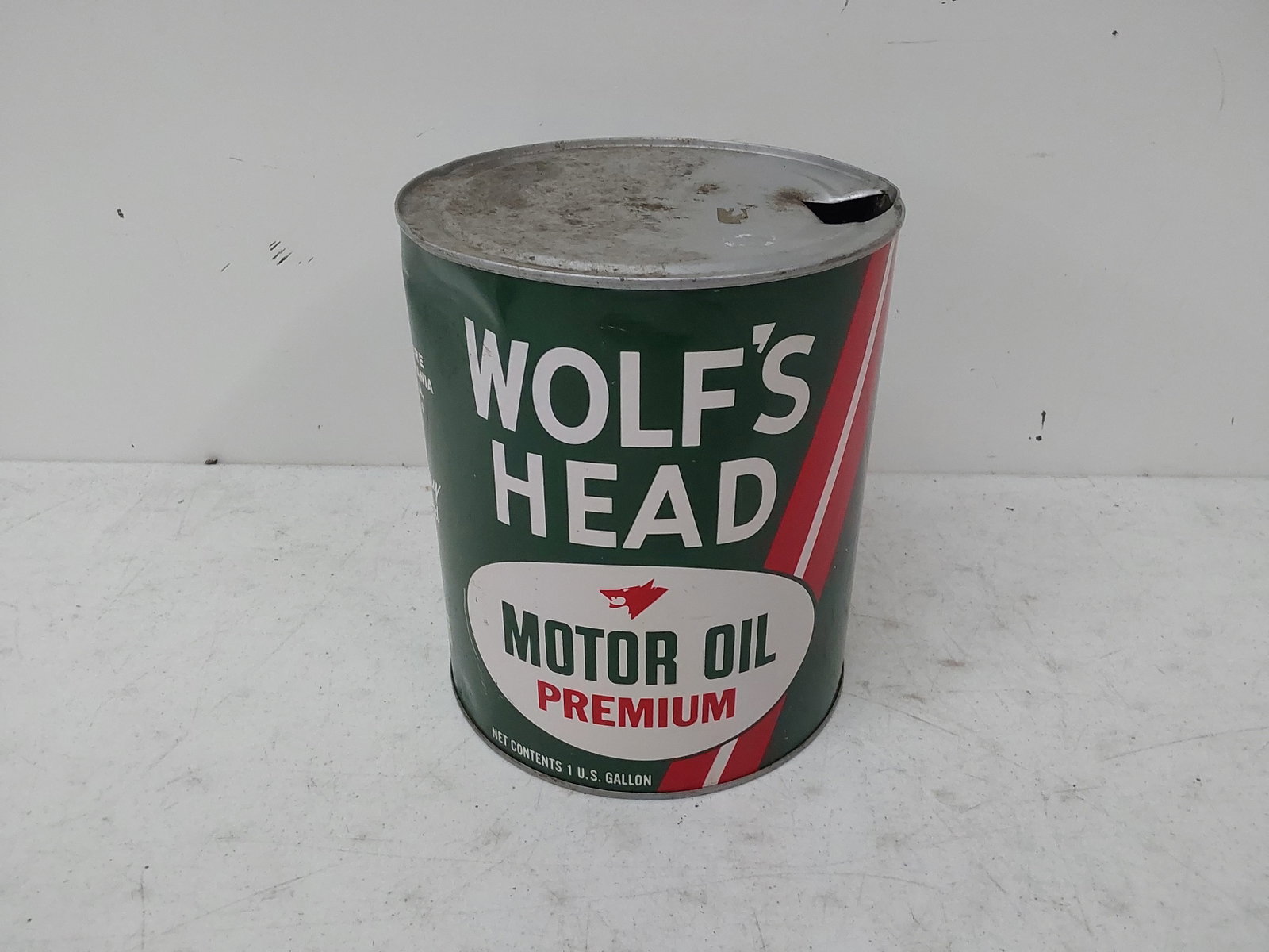 Wolfs Head one gallon can: Wolfs Head one gallon can