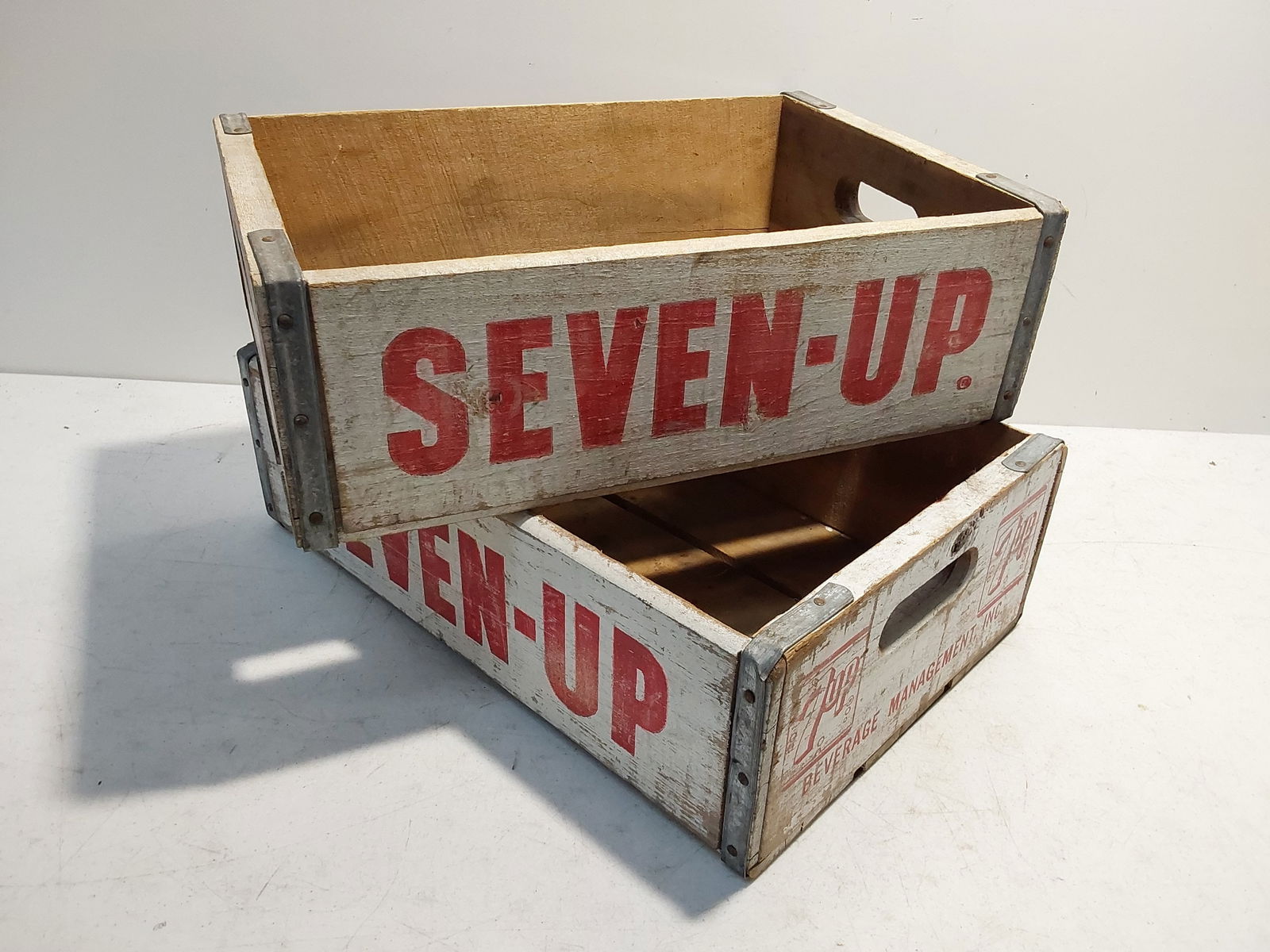 (2) 7up crates (1 of 1)