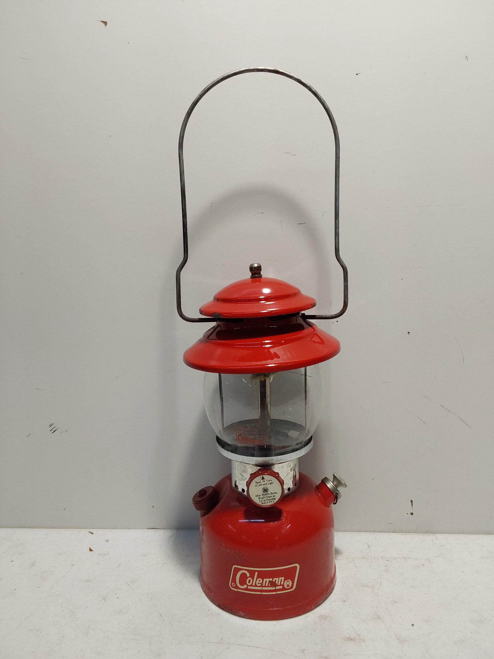Coleman red lantern: Coleman red lantern