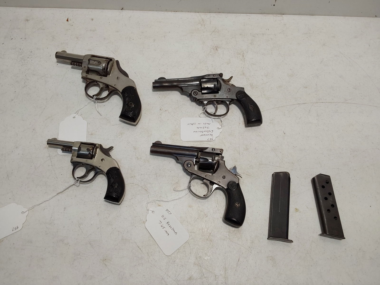 (4) revolvers and (2) 380 magazines: US Revolver 7.65, S# 26159 Victor 22 S# 64709 H&R 7.65 S# 6700 Revolver Exportacion 7.65, made in Spain, S# 5180The (2) 380 magazines for parts?Will ship to valid FFL holder only.