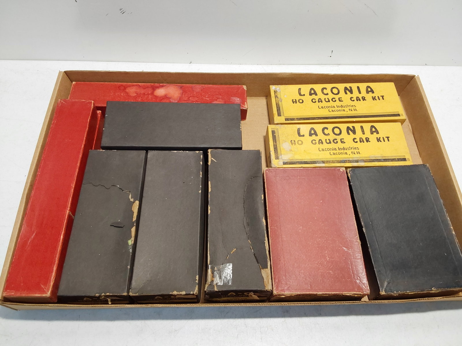 (11) train car kits: HO and various names