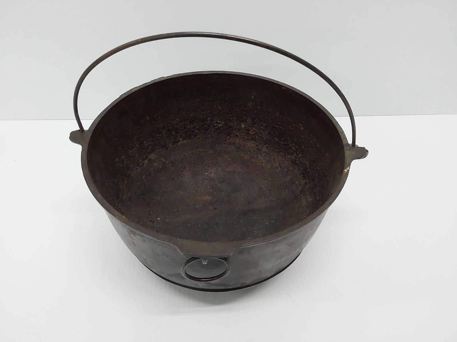 Griswold #3 Yankee bowl (1 of 2)