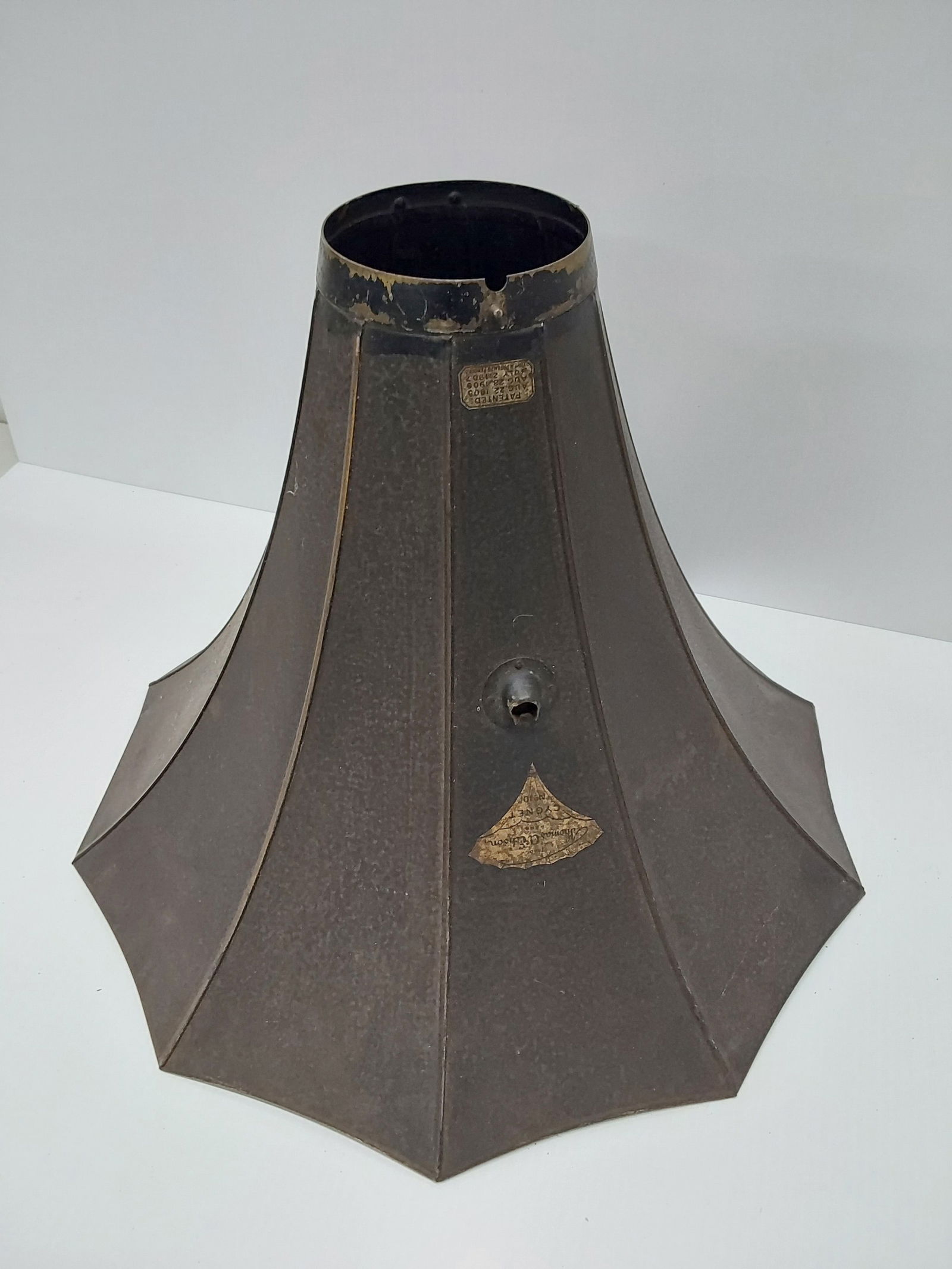 phonograph horn Thomas Edison Cygnet (1 of 3)