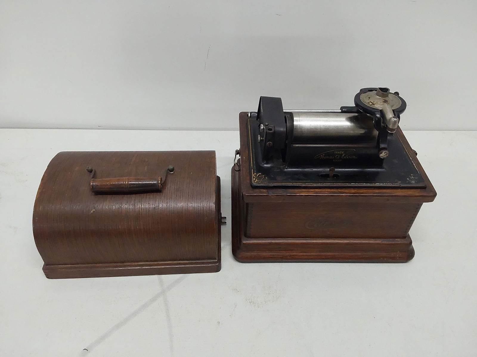 Edison fireside phonograph  FOR PARTS (1 of 3)