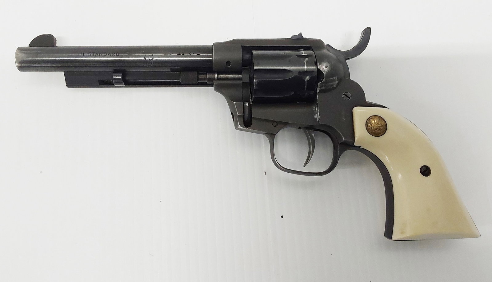 Hi Standard Double 9 .22cal W-100: Gun in Fair condition. S/N: 923787 Will ship to valid FFL holder ONLY.