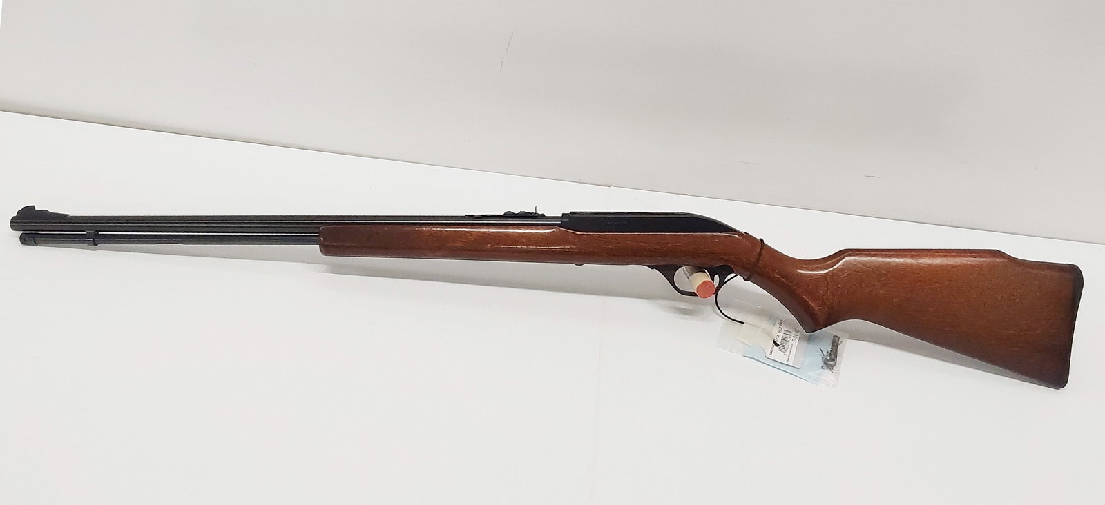 Marlin model 60 .22cal semi-auto: Gun is in Good condition. S/N: 10288985 Mcarbo trigger pull, 3lb+ Will ship to valid FFL holder ONLY.