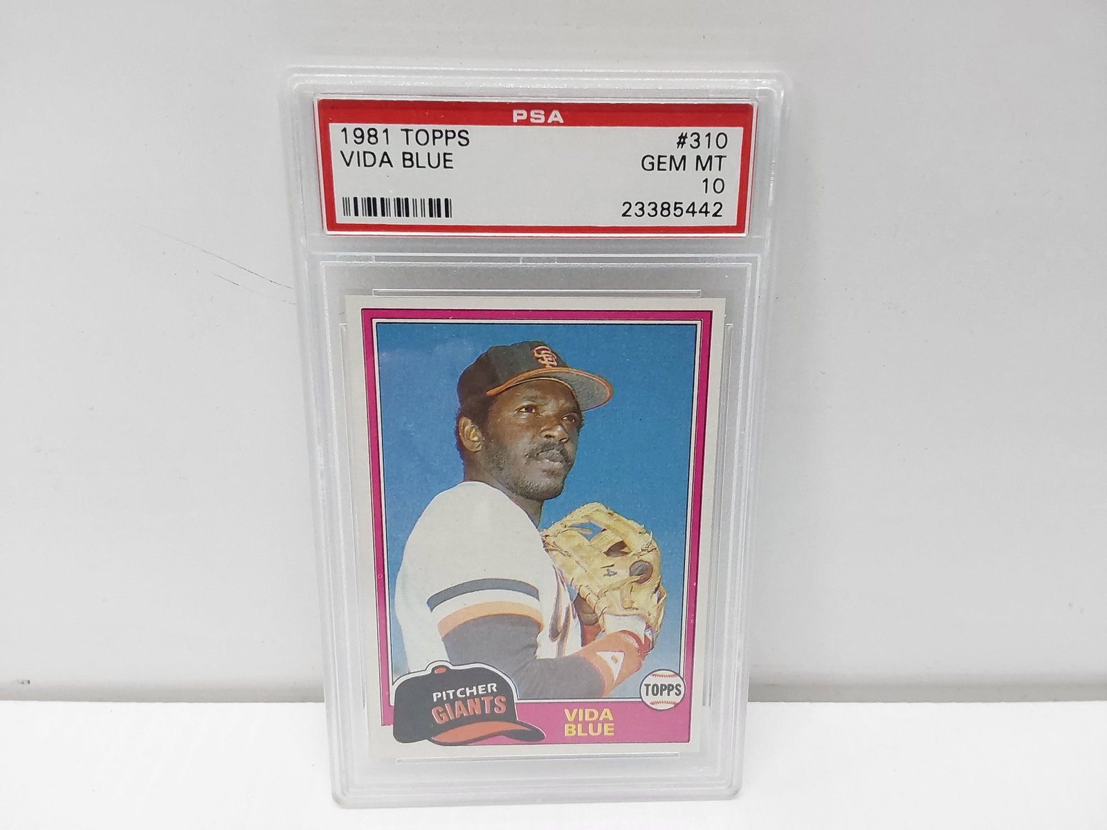 1981 Topps #310 Vida Blue graded baseball card: PSA graded Gem-MT 10