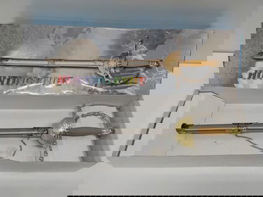 Hunting knife / weapon