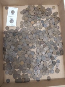 (686) Indian head pennies with (2) 1909