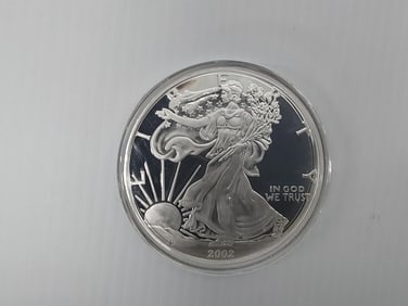 2002 4 ozt  .999 silver round