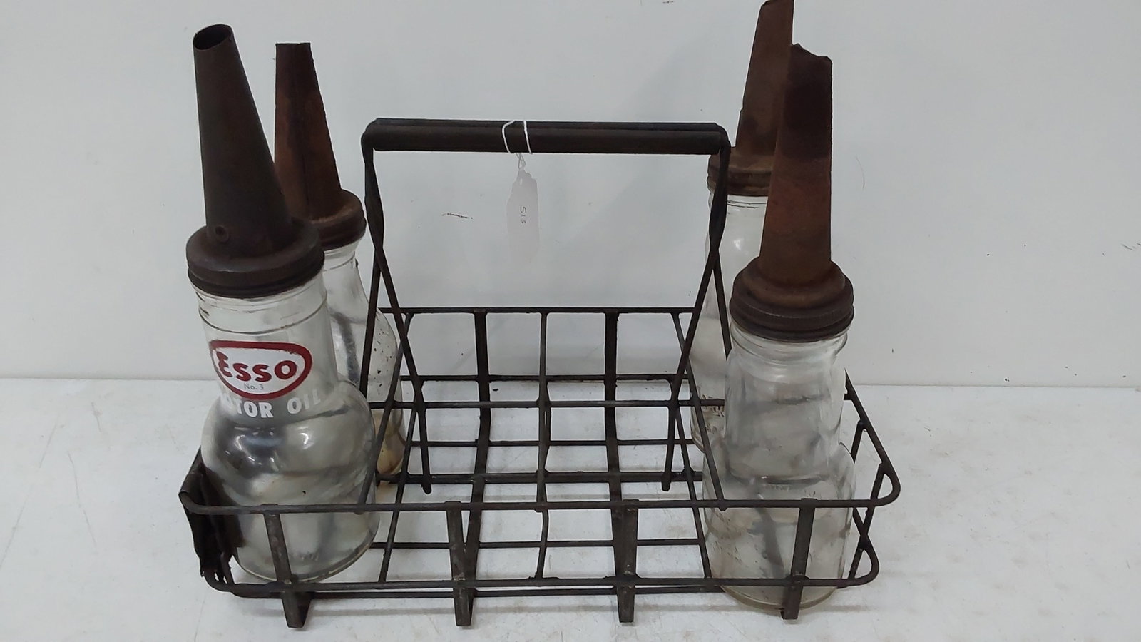 8-oil bottle carrier with (4) bottles and spouts: 8-oil bottle carrier with (4) bottles and spouts