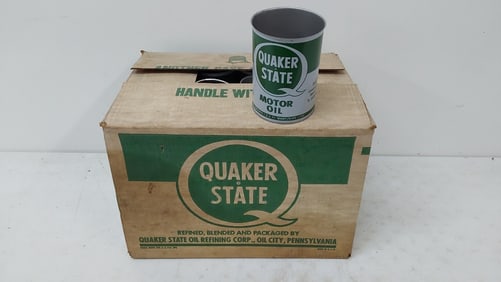 NOS box of Quaker State Motor Oil cans