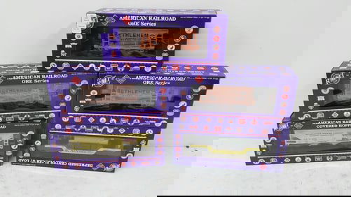 (5) American railroad train cars in boxes
