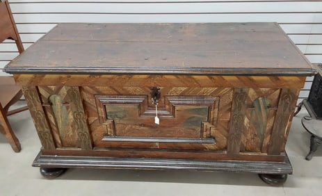 large early trunk with large key