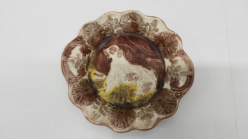 majolica plate with dog scene