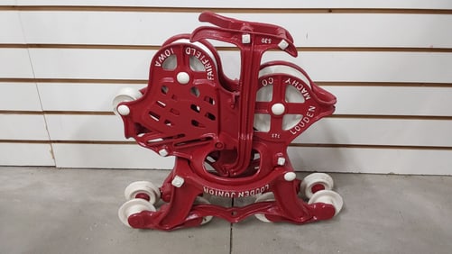 Louder Junior unloader hay trolley