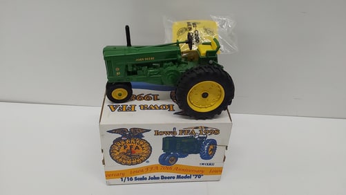 ERTL tractor model