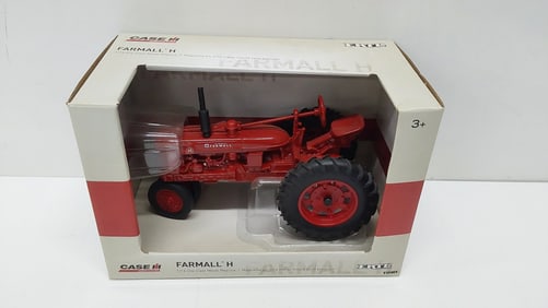 ERTL tractor model