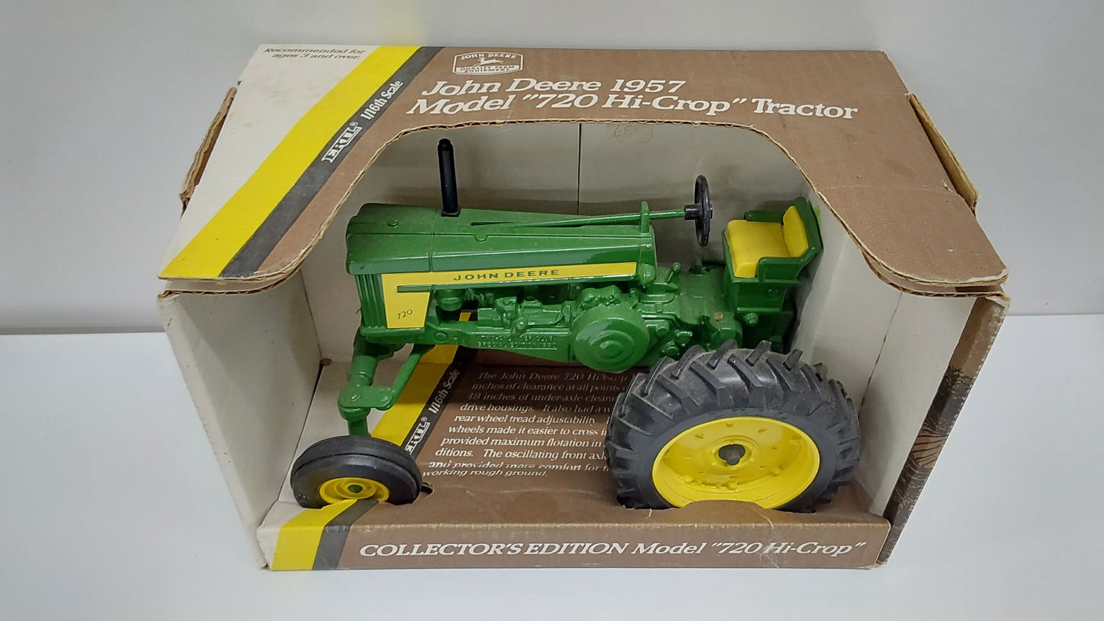 ERTL tractor model (1 of 1)