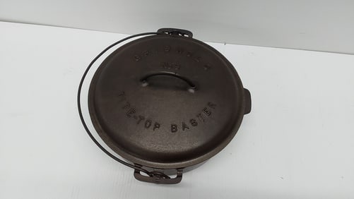 #9 Griswold Tite-Top baster dutch oven w/trivet