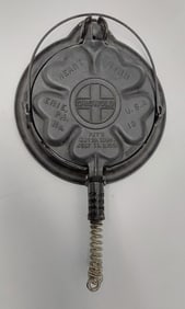 Griswold #928 heart shaped waffle maker