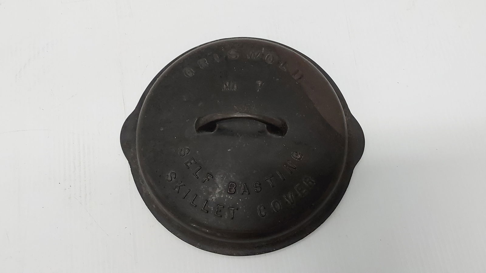 Griswold #7 skillet lid (1 of 2)