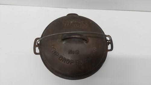 Wagner #8 Drip Drop roaster w/trivet