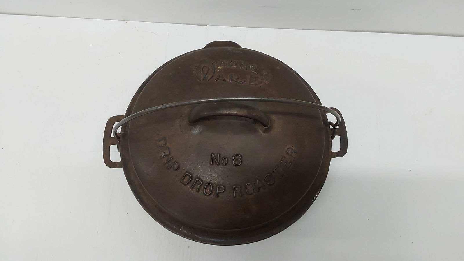 Wagner #8 Drip Drop roaster w/trivet (1 of 3)