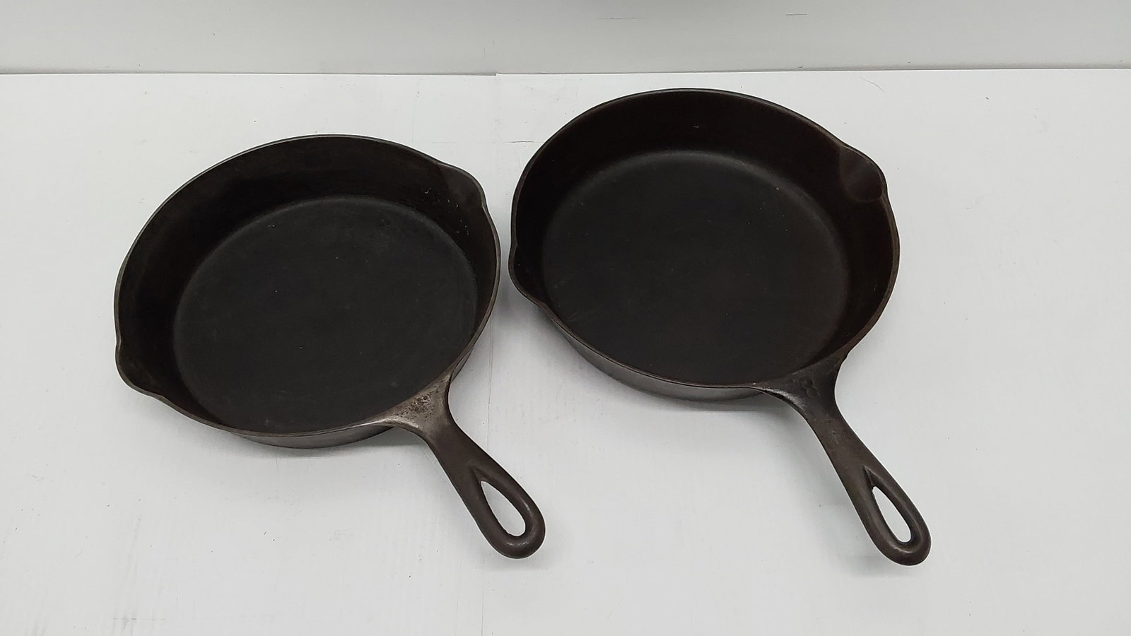 Favorite #7 and Wagner #8 skillets: Favorite #7 and Wagner #8 skillets