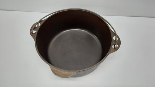 Griswold #8 dutch oven without lid
