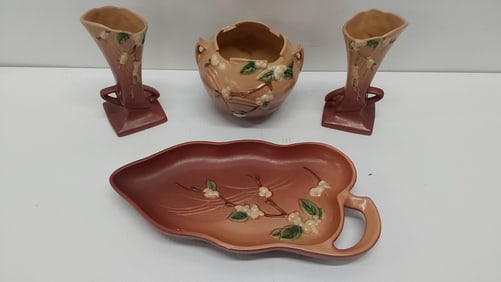 4-pieces of Roseville Snowberry pottery