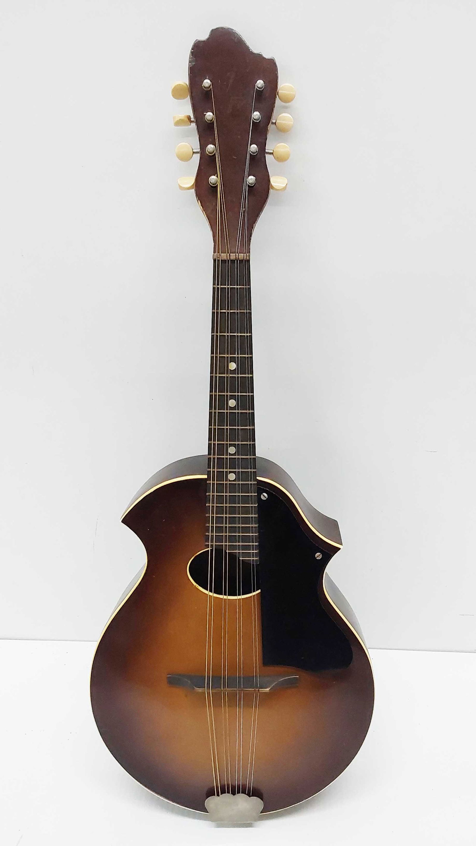 2-point oval-hole mandolin (1 of 4)