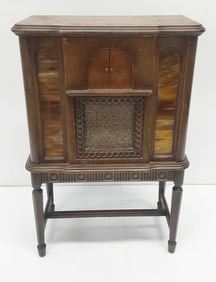 Westinghouse window radio model display