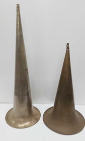 (2) phonograph horns