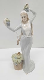 Royal Doulton figure "Autumn Glory"