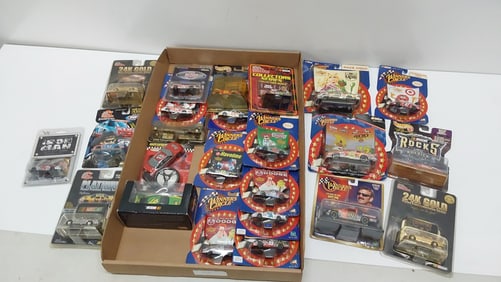large flat of (24) various diecast cars