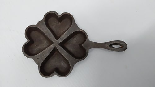unmarked small heart muffin mold