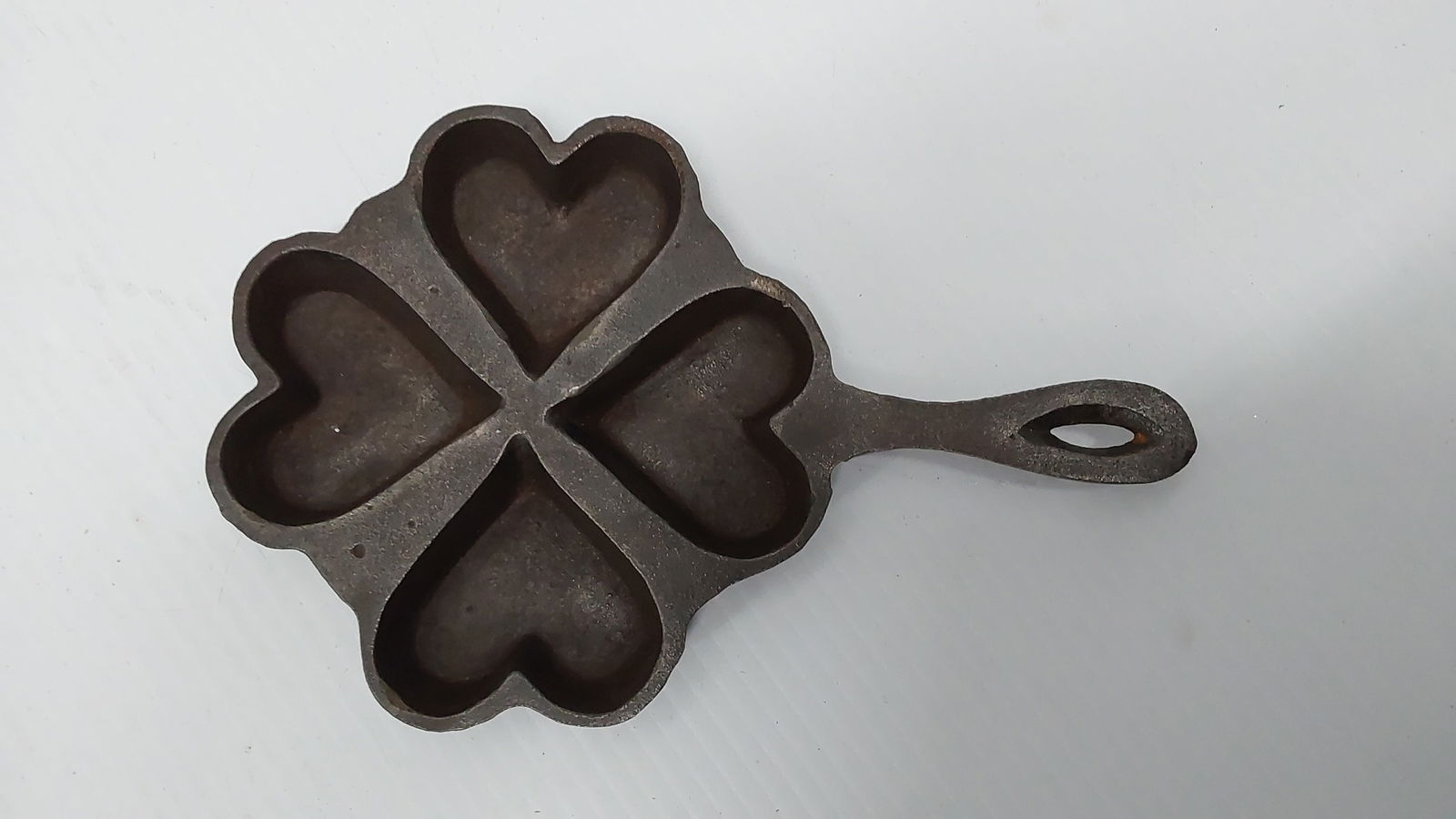 unmarked small heart muffin mold (1 of 2)