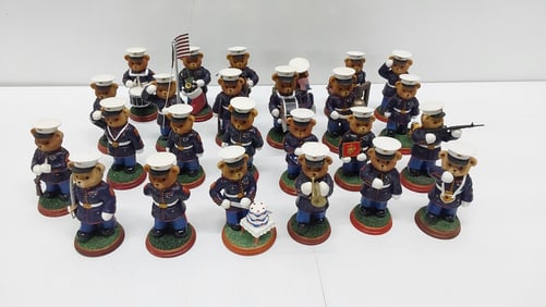 (25) Faithful Fuzzies, USMC figures
