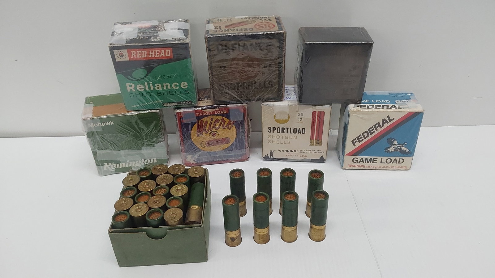 (8) various shotgun shell boxes: mostly 12ga, 27 Kleanbore 12ga rounds
