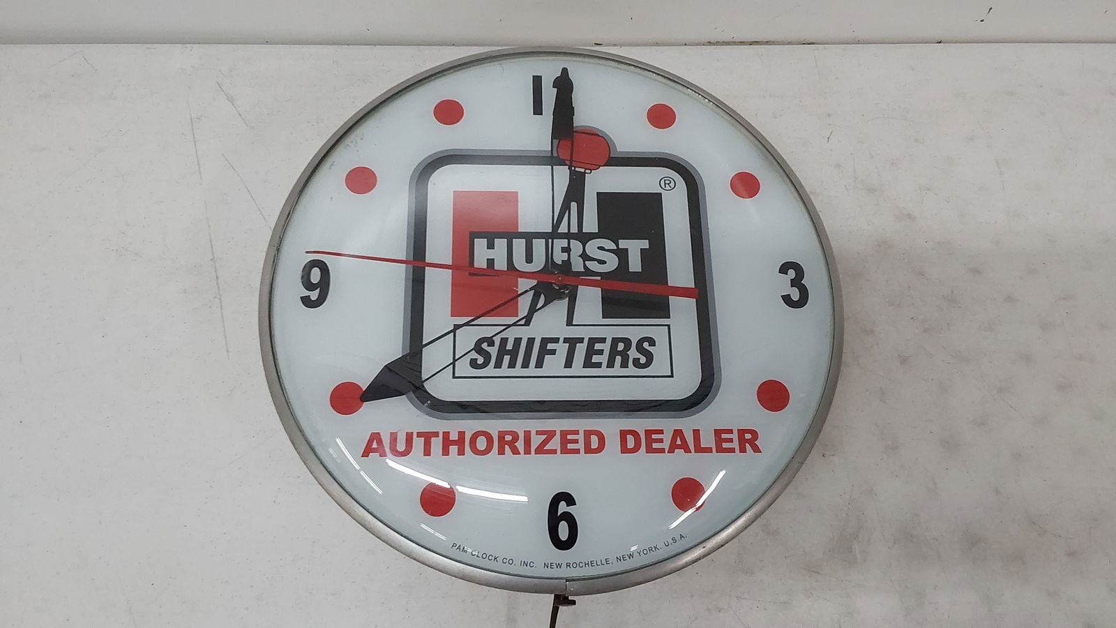 Hurst Shifters electric clock (1 of 3)
